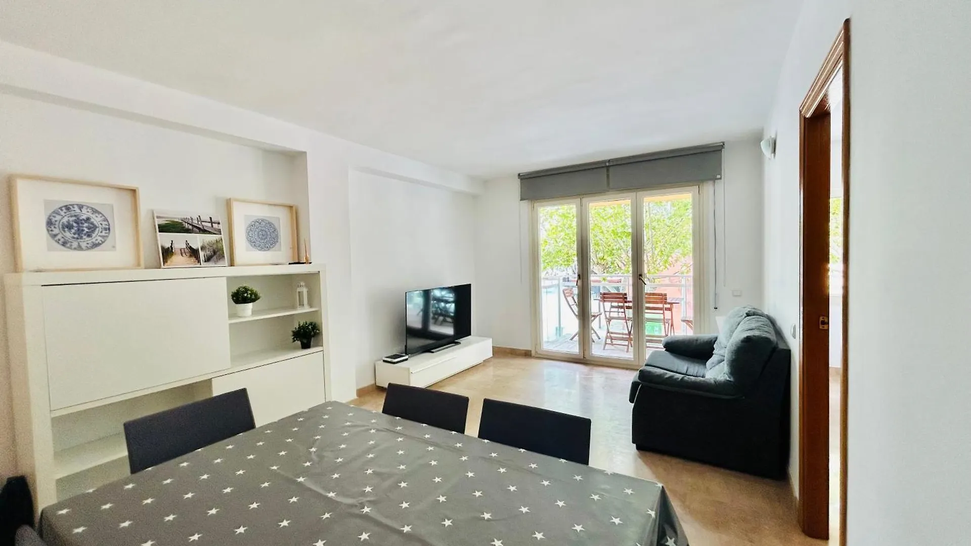 Apartamento Vela 1 Cambrils Playa 0*,  Spanyolország